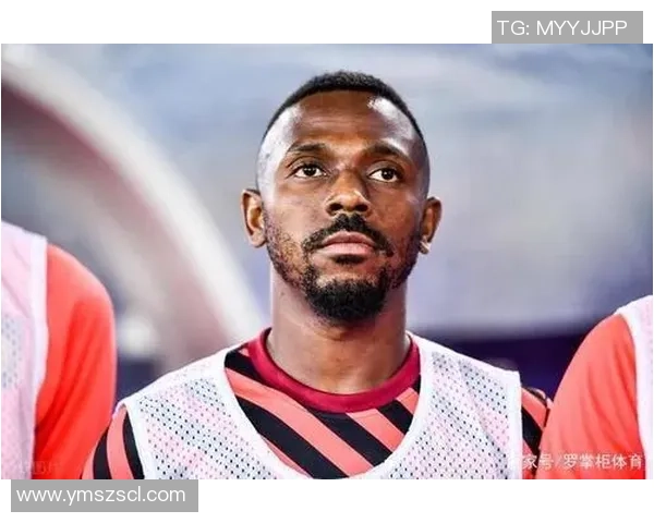 17号足球明星展现艺术才华绘画作品引发球迷热议与赞赏